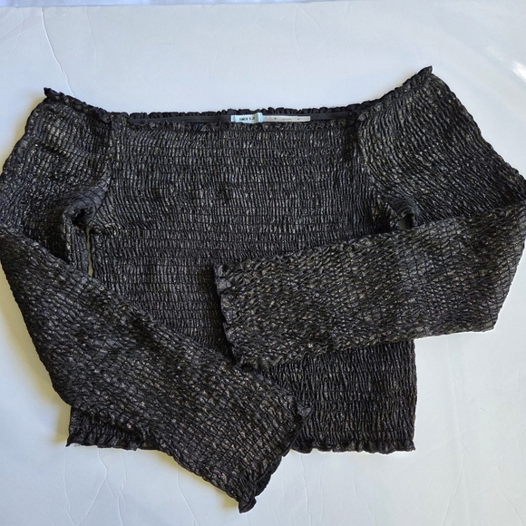 Elegant Black Off-Shoulder Smocked Sweater - Picture 4 of 9